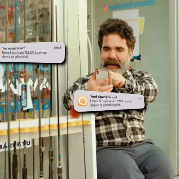 Azlanda Reklam Filmi 2 videosundan bir kare