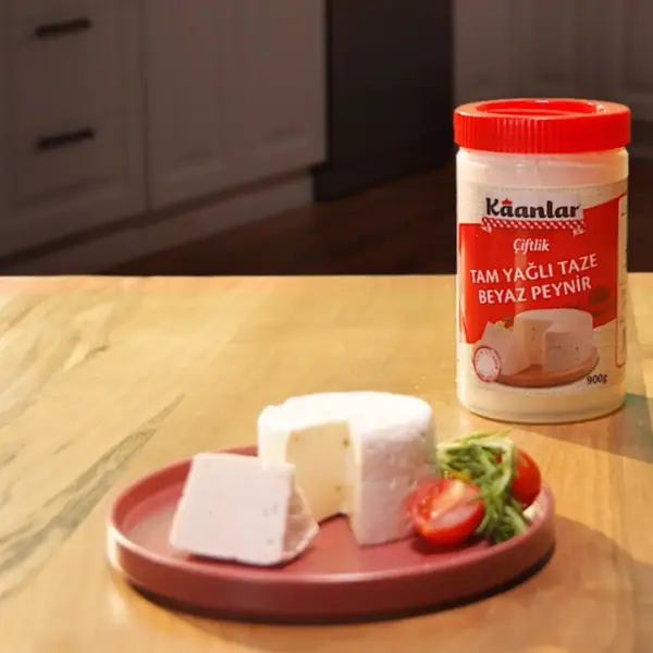 Kaanlar Çiftlik Peynir Kampanyası videosundan bir kare